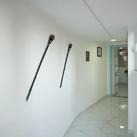Hotel Enles *