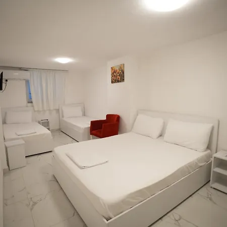 Enles * Durrës